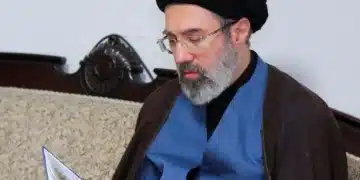 Mojtaba Khamenei, novo líder supremo do Irã, durante leitura em Teerã