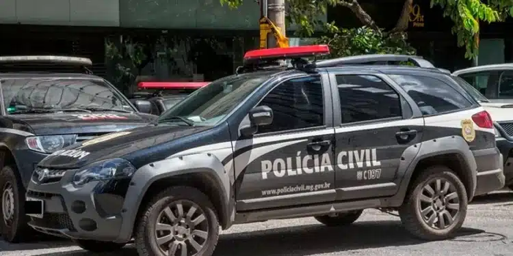 Viatura da Polícia Civil durante investigação de estupro de vulnerável em Itambé do Mato Dentro