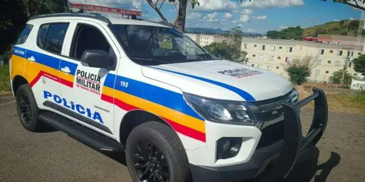 Viatura da Polícia Militar de Minas Gerais em Itabira durante patrulhamento na cidade