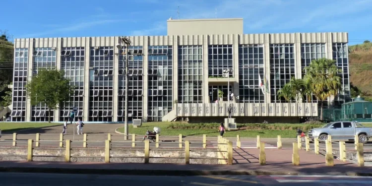 Sede da Prefeitura de Itabira localizada na região central da cidade