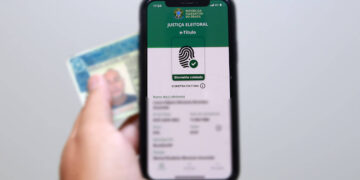Aplicativo e-Título exibindo situação regular do eleitor com biometria cadastrada